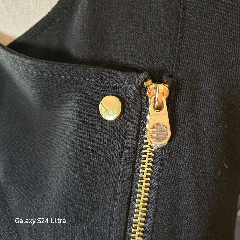 Calvin Klein Dress W/Pockets & Gold Hardware Size 8 Black New - Picture 6 of 10